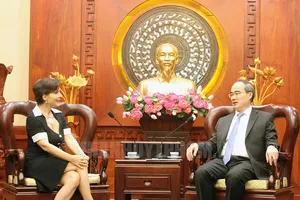 Bí thư Thành ủy TPHCM Nguyễn Thiện Nhân tiếp Đại sứ Italia tại Việt Nam Cecilia Piccioni