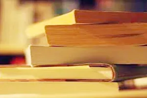 Lại mượn danh lãnh đạo để… bán sách