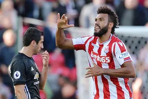 ''Người hùng'' Eric Maxim Choupo-Moting của Stoke City. Ảnh: REUTERS