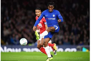 Michy Batshuayi (phải) lập cú hat-trick cho Chelsea. Ảnh: Chelsea FC 