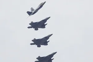 Máy bay tiêm kích tàng hình F-22 Raptor của Mỹ