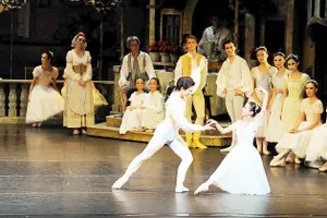 Vở vũ kịch ăn khách Cô bé lọ lem  ​