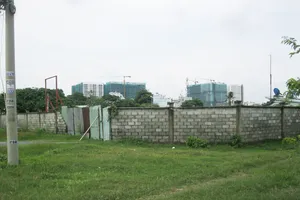 Cảnh hoang hóa của dự án xây trường dạy nghề Phương Nam