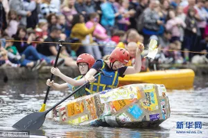 Đua thuyền… giấy