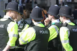 London tăng thêm cảnh sát trấn áp bạo lực