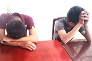 Các đối tượng thuê nhà nghỉ sử dụng ma túy