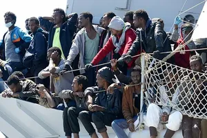 Người nhập cư vượt Địa Trung Hải đến châu Âu