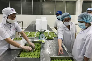 Quản lý chặt số lượng, chất lượng hàng hóa tết