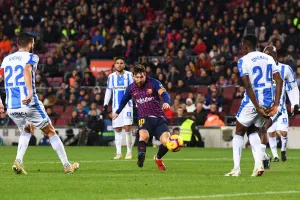 Bảng xếp hạng: Barcelona vững ngôi đầu, Real Madrid qua mặt Sevilla