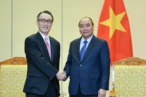 Thủ tướng tiếp ông Kanetsugu Mike, Tổng Giám đốc Ngân hàng MUFG. Ảnh: VGP/Quang Hiếu