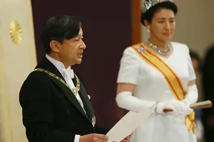Nhật Hoàng Naruhito phát biểu trước người dân sau khi lên ngôi. Ảnh: REUTERS