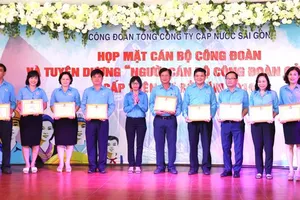 Các cá nhân được tuyên dương “Người cán bộ công đoàn của chúng tôi” năm 2019