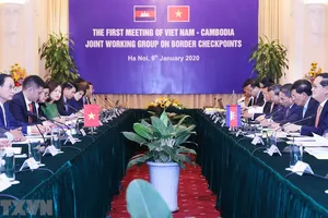 Quang cảnh cuộc họp vòng I nhóm công tác hỗn hợp về cửa khẩu biên giới trên đất liền Việt Nam - Campuchia. Ảnh: TTXVN