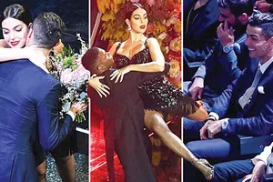 Bạn gái Ronaldo “chiếm sóng”