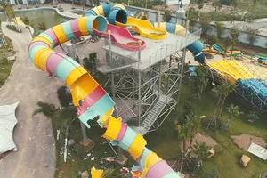 Công viên nước Thanh Hà tại khu đô thị Thanh Hà bị cưỡng chế phá dỡ vì xây dựng không phép. Ảnh Trần Cường - Báo Thanh Niên