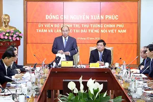 Thủ tướng Nguyễn Xuân Phúc phát biểu tại buổi làm việc với Đài Tiếng nói Việt Nam. Ảnh: TTXVN