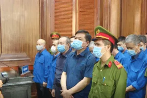 Các bị cáo tại phiên tòa