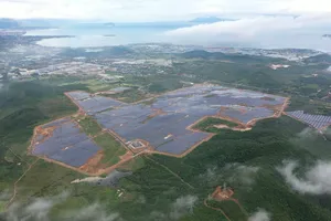 Dự án Nhà máy Điện mặt trời KN Vạn Ninh nhìn từ trên cao