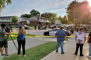 Cảnh sát phong tỏa hiện trường vụ nổ súng. Ảnh: kenoshanews.com