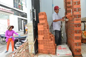 Trân quý từng mét đất dân hiến mở rộng hẻm