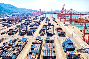 Cảng biển vận chuyển hàng hóa tại Giang Tô, Trung Quốc 