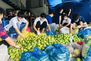 Đồng tay thì vỗ nên kêu…