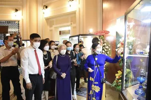 Khách tham quan chuyên đề