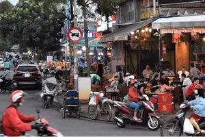 Trả vỉa hè cho người đi bộ!