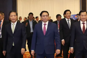 Thủ tướng Phạm Minh Chính cùng các đại biểu dự diễn đàn chiều 17-12. Ảnh: QUANG PHÚC