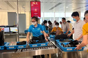 Tăng cường hỗ trợ hành khách đi máy bay dịp Tết
