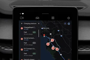 Ứng dụng trên Android Automotive hiển thị các trạm sạc EV tại California, Mỹ