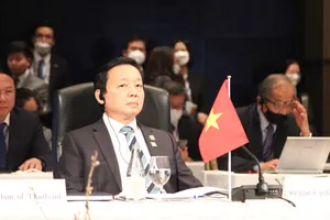 Phó Thủ tướng kiêm Bộ trưởng Bộ TN-MT Trần Hồng Hà dự phiên khai mạc hội nghị. Ảnh: TTXVN 