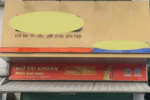 Cơ quan chức năng đang khám nghiệm hiện trường điều tra cái chết ông Q