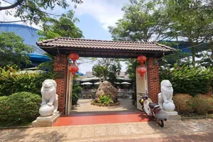 Quán cà phê xây dựng trên đất cấp phép xây nhà trưng bày văn hóa