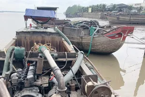 Mạnh tay hơn với khai thác cát trái phép