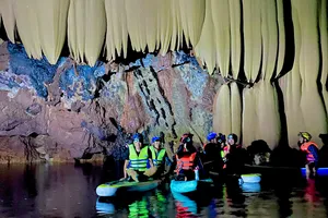 Quảng Bình phát hiện hang động mới