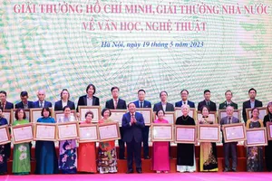 Lễ trao tặng Giải thưởng Hồ Chí Minh, Giải thưởng Nhà nước về Văn học, Nghệ thuật tổ chức ngày 19-5-2023