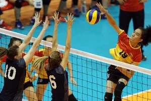 Nguyễn Thị Bích Tuyền (đập bóng)