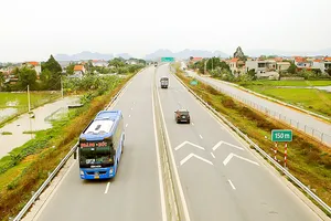 Đường về tết gần hơn - Bài 2: Đường lớn nối đến muôn nhà