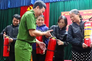 Trang bị tối thiểu 1 bình chữa cháy cho các hộ gia đình