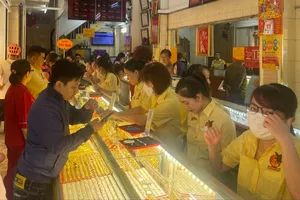 Vàng SJC quay đầu tăng 2 triệu đồng/lượng so với buổi sáng