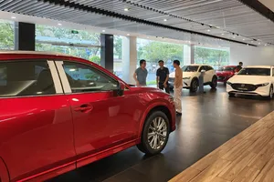 Kích cầu thị trường ô tô: Không chỉ trông chờ vào giảm thuế, phí