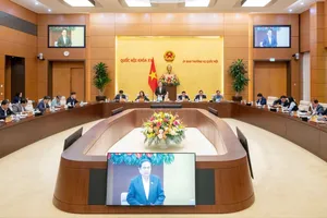 Chủ tịch Quốc hội Trần Thanh Mẫn chủ trì và phát biểu tại phiên họp của Ủy ban Thường vụ Quốc hội cho ý kiến về việc chuẩn bị Kỳ họp thứ 9, Quốc hội khóa XV, chiều 31-3. Ảnh: VIẾT CHUNG