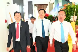 Xác định vai trò dẫn dắt trong bối cảnh truyền thông số