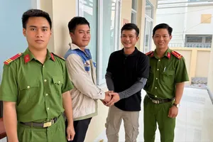 Bất ngờ nhận nửa tỷ đồng chuyển nhầm, người đàn ông tìm cách trả lại