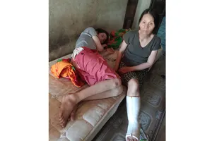 Cả nhà mắc trọng bệnh sau khi mẹ cắt thận ghép cho con trai