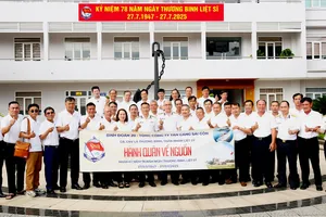 Binh đoàn 20 - Tổng Công ty Tân Cảng Sài Gòn trao quà tri ân thương binh và con liệt sĩ 