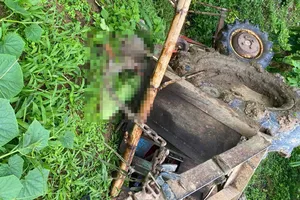 Lâm Đồng: Lật xe máy cày, nam thanh niên tử vong