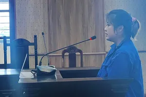 Cô gái 2 lần tấn công bạn trai bằng dao, lãnh án tù chung thân