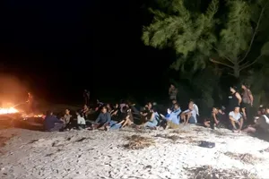 Tàu cá va chạm tàu hàng, một ngư dân mất tích ngoài khơi Huế